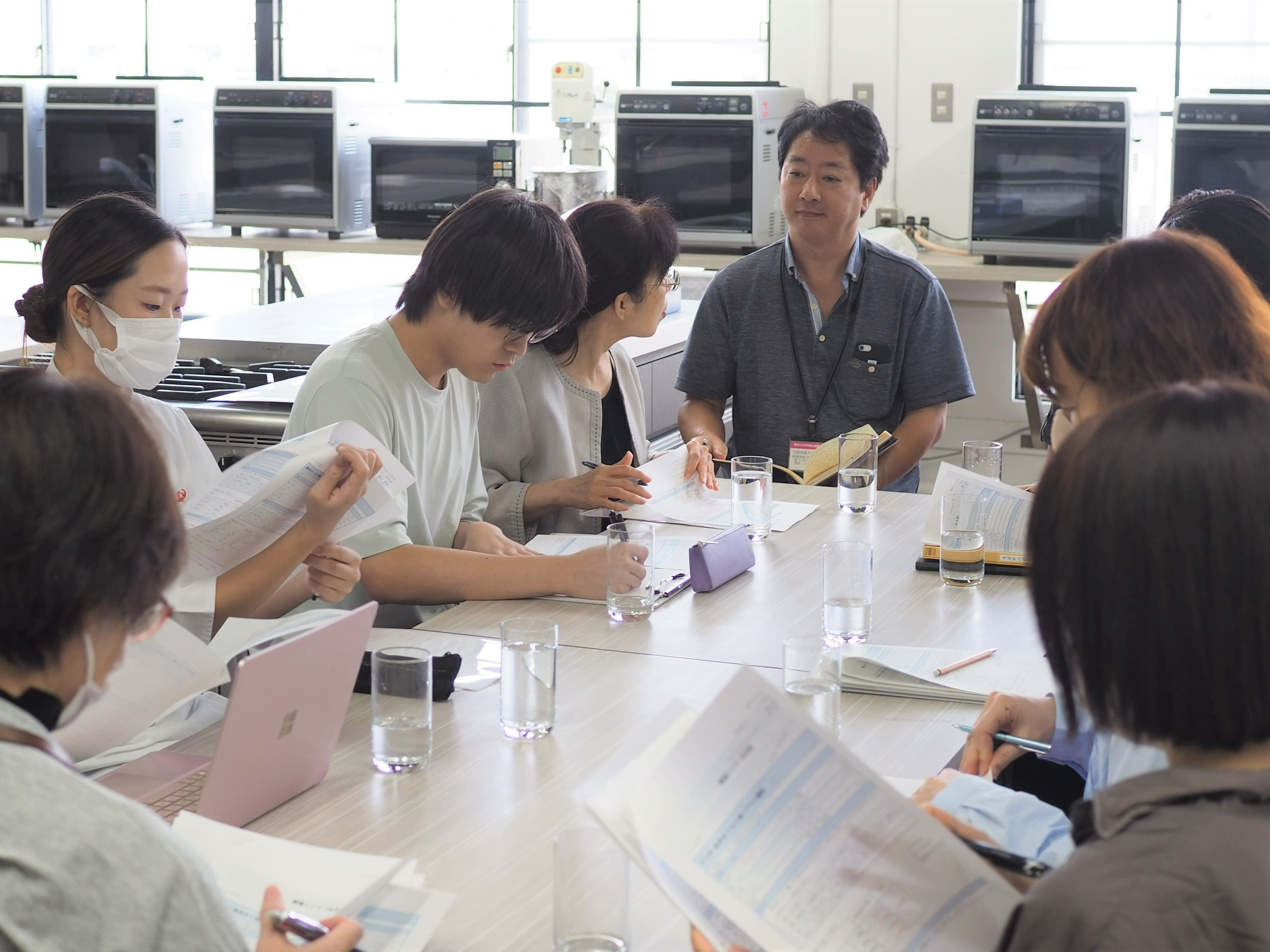 試食会の様子 試食会の様子