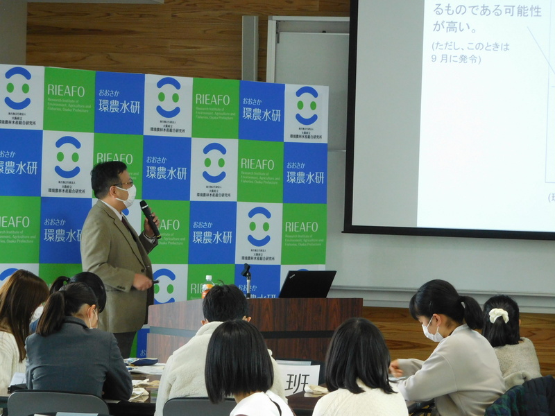 定永先生の講義の様子