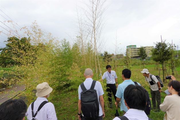 現地見学の様子