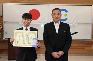 全国農業大学校協議会会長賞の授与 全国農業大学校協議会会長賞の授与