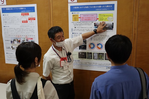 ポスター発表のようす