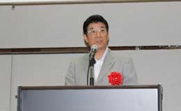 技術支援の充実や積極的な情報発信を期待すると祝辞を述べる松井一郎大阪府知事