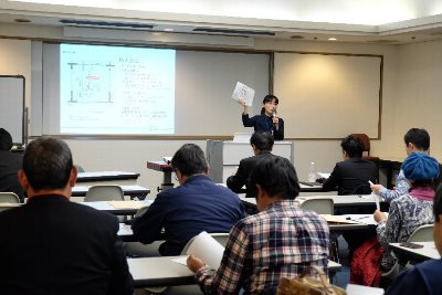 事務局からの出展方法の説明